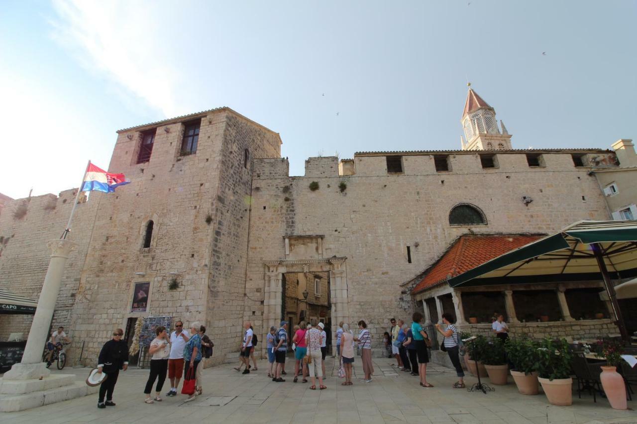 Narancin Apartments Trogir Exterior foto